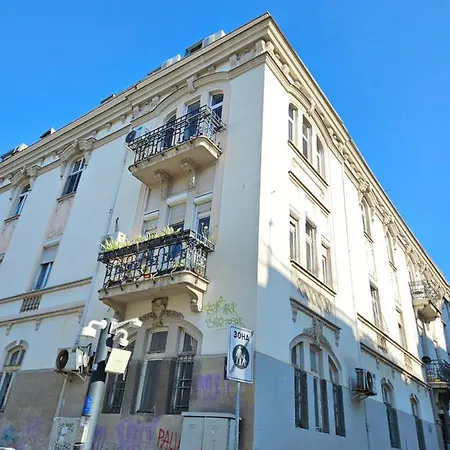 Rajiceva Apartment *